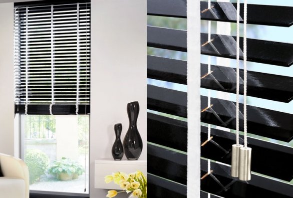 Wood-Venetian-Blinds-Dubai-1